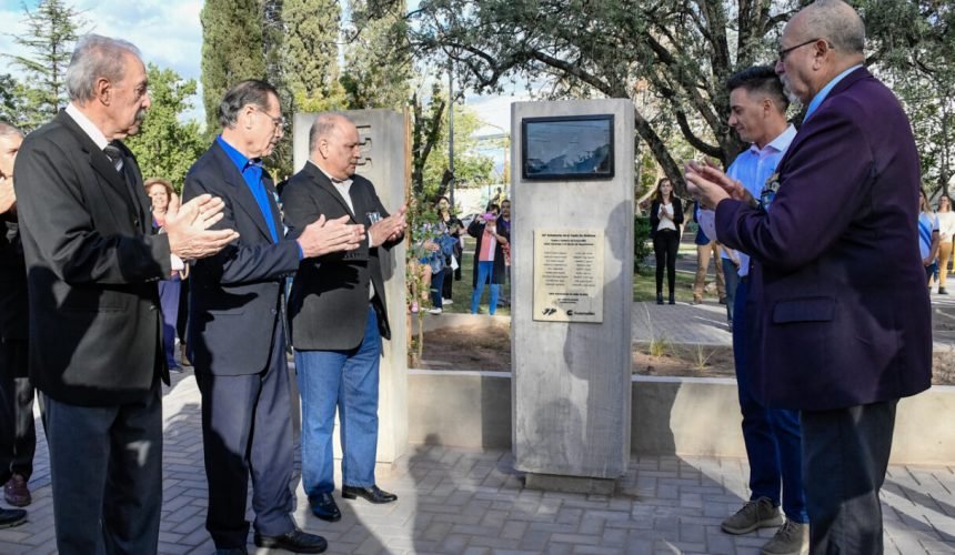 Acto-veteranos-d-e-Malvinas-1