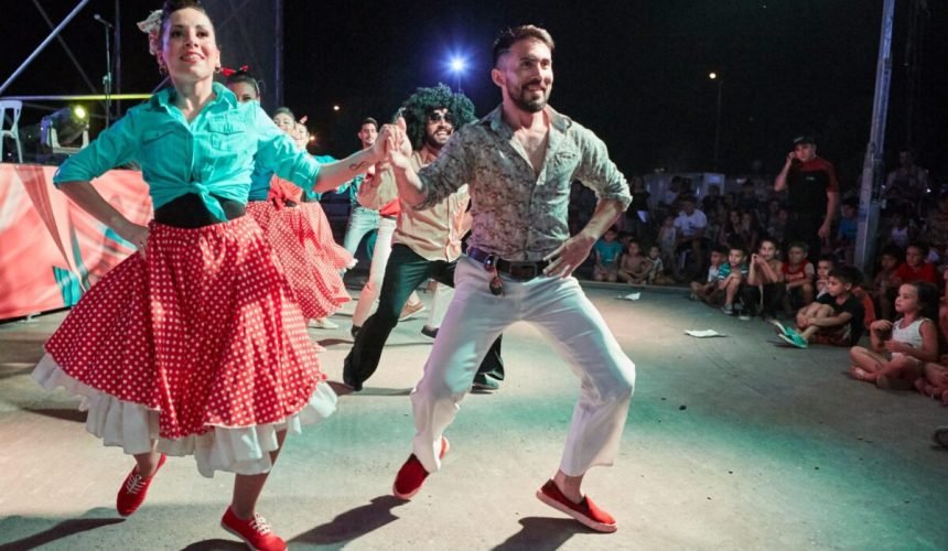 La municipalidad de Las Heras comenzó con la Vendimia de los Distritos. En el barrio Estación Espejo se eligieron las candidatas de El Resguardo y Capdeville. Las Heras, viernes 15 de noviembre de 2019. (Prensa Las Heras/Marcelo Aguilar)