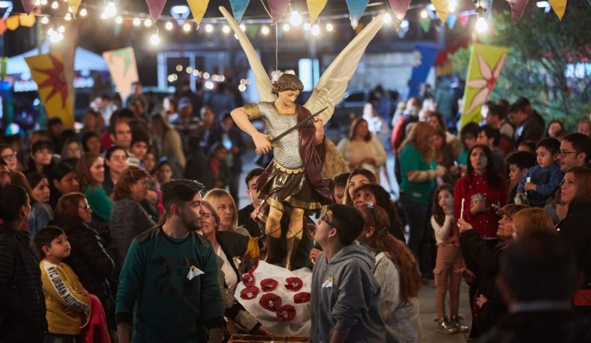 Kermesse “San Miguel”, en la plaza Marcos Burgos. Música, juegos para toda la familia y patio de comidas. Las Heras, sábado 21 de septiembre de 2019. (Prensa Las Heras/Marcelo Aguilar)